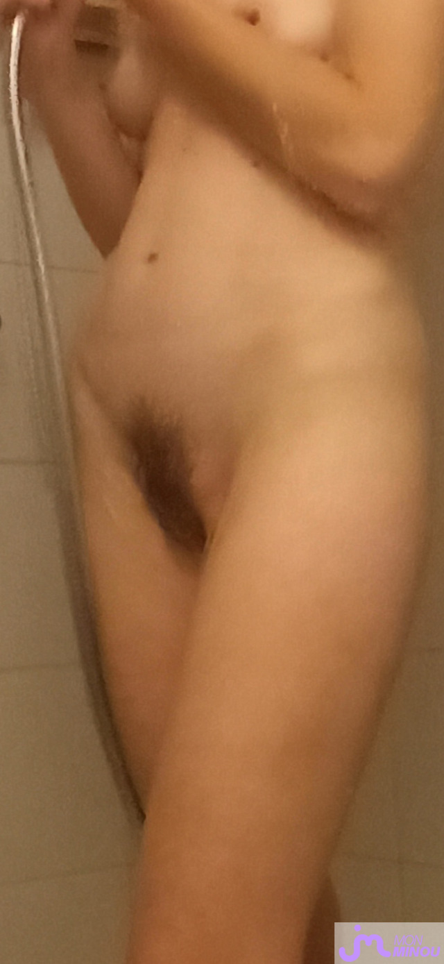 Photos de minous : j'ai une chatte exquise